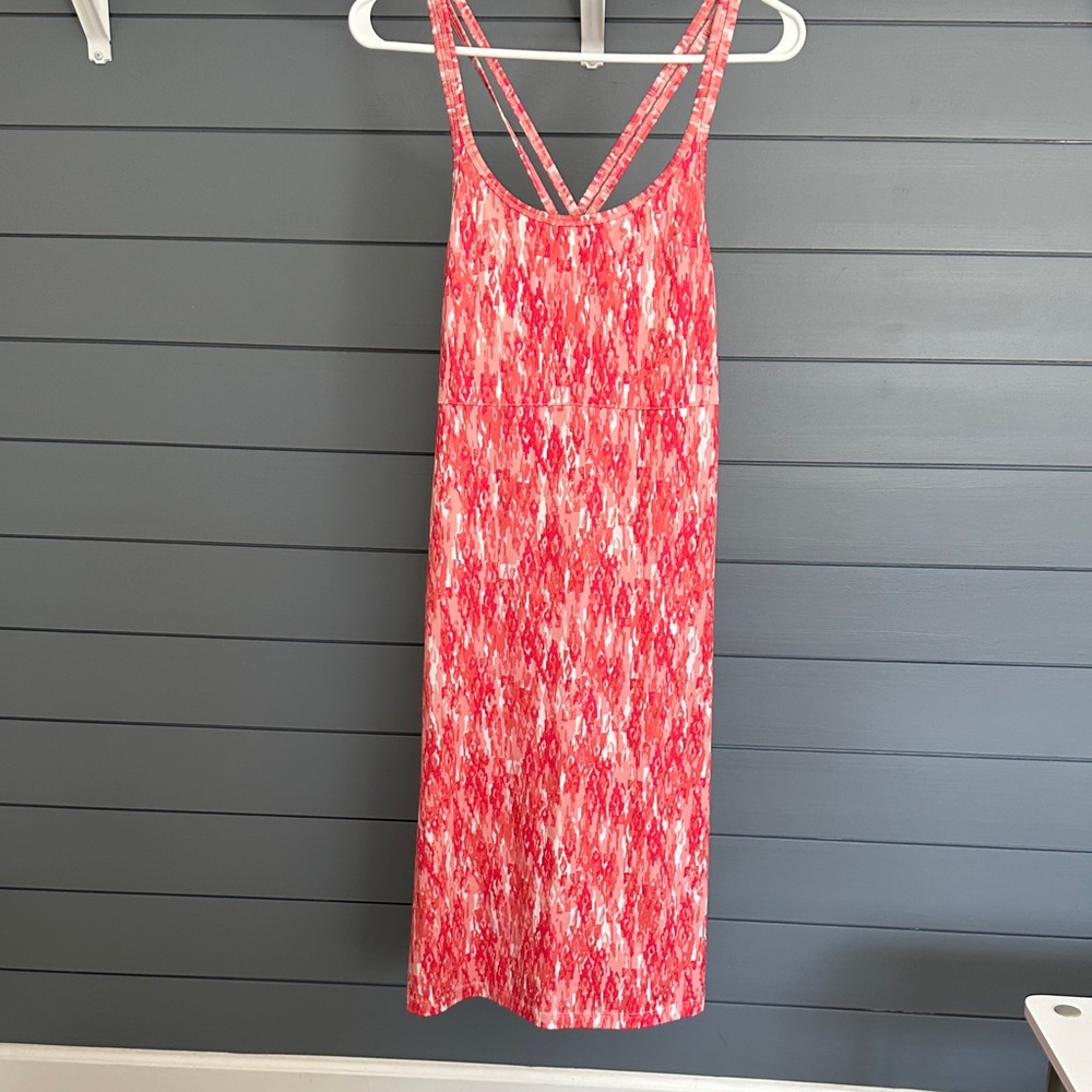 Coral and White Patterned Sleeveless Columbia Dress